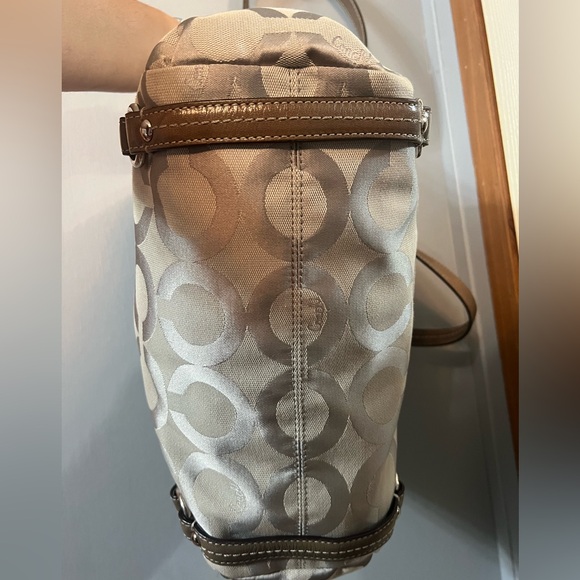 COA! Coach Op Art Alexandra Shoulder Bag - Picture 6 of 11